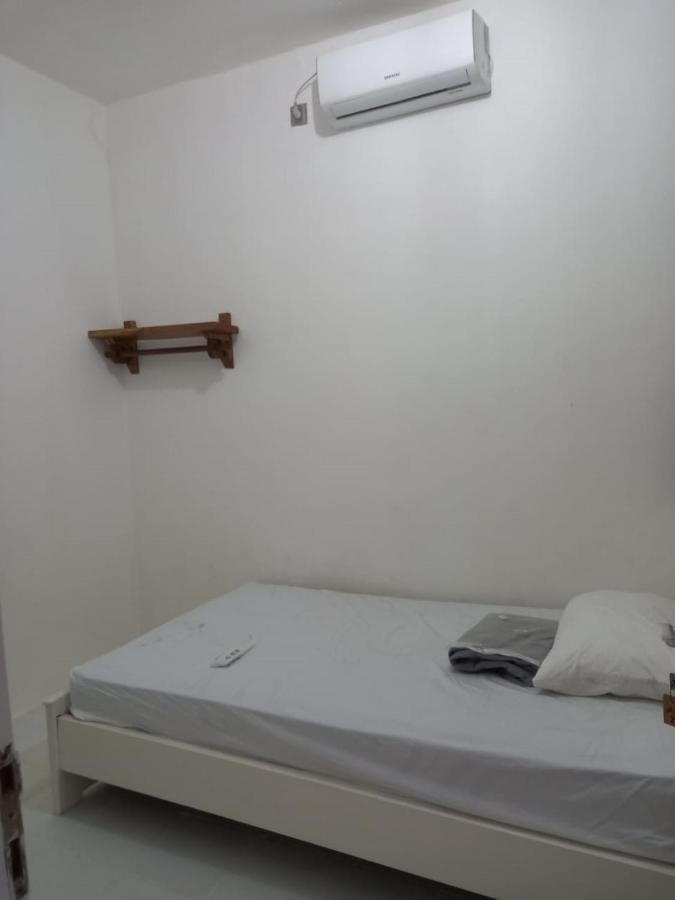 Oyo 90974 Homestay Golo Koe Sejahtera Labuan Bajo Exterior photo