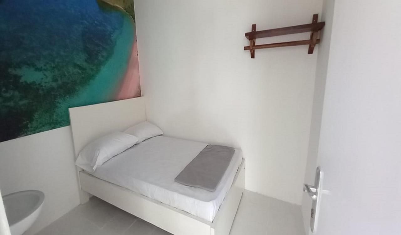 Oyo 90974 Homestay Golo Koe Sejahtera Labuan Bajo Exterior photo