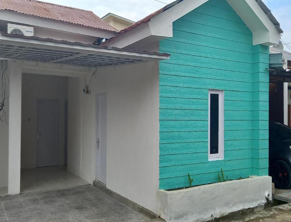 Oyo 90974 Homestay Golo Koe Sejahtera Labuan Bajo Exterior photo