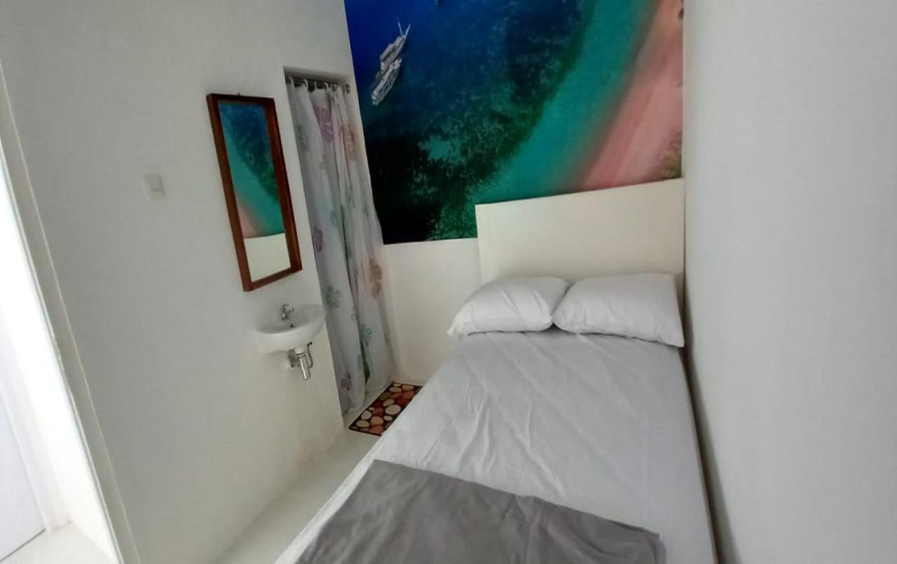 Oyo 90974 Homestay Golo Koe Sejahtera Labuan Bajo Exterior photo