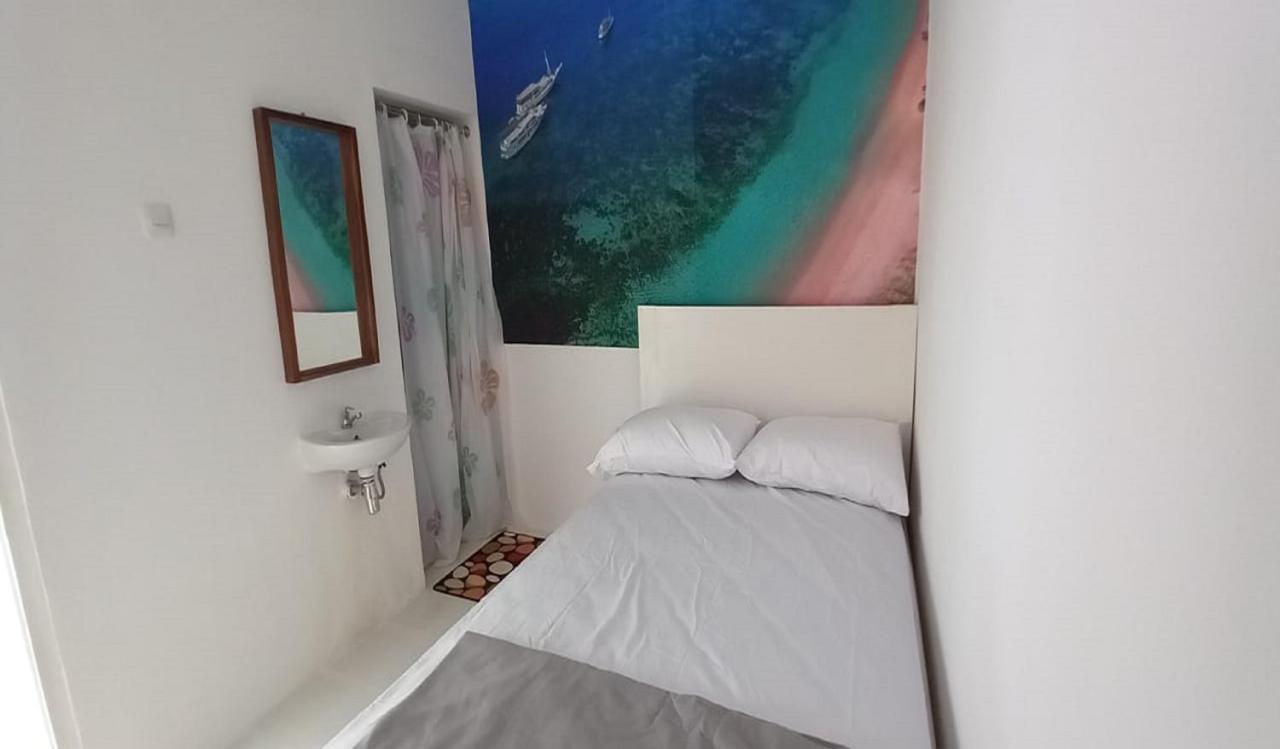 Oyo 90974 Homestay Golo Koe Sejahtera Labuan Bajo Exterior photo